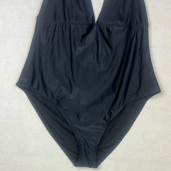Boohoo Plus NWT Control Halterneck Swimsuit Black Size 16 - Picture 6 of 15